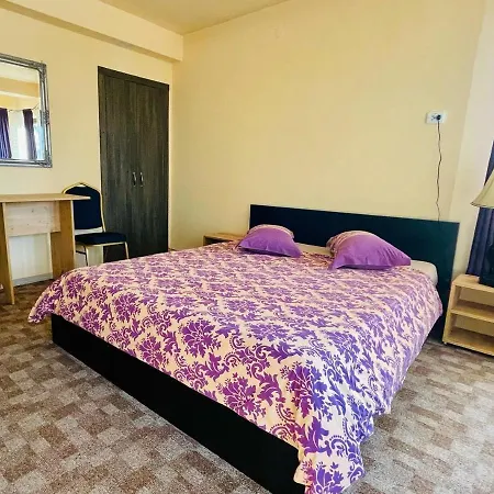 Pensiunea Texas Self Check-in Гостьовий будинок 4*